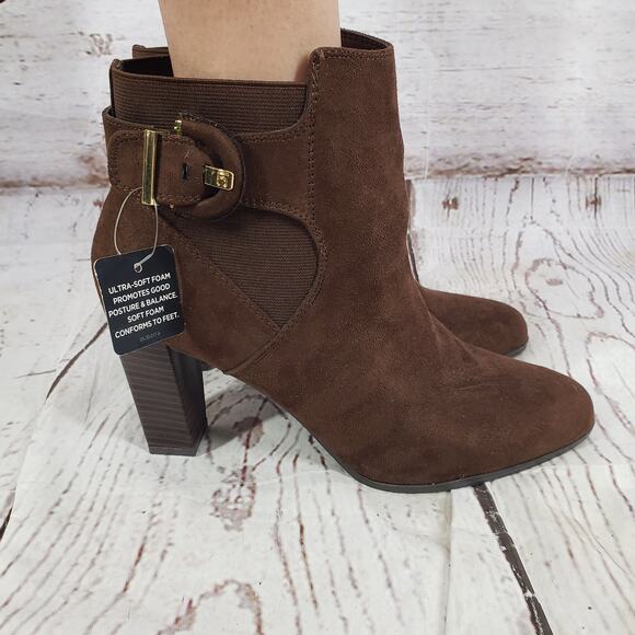 Liz Claiborne Temple Women's Brown Comfort Ankle Heeled Booties Size 9.5M - Picture 2 of 12